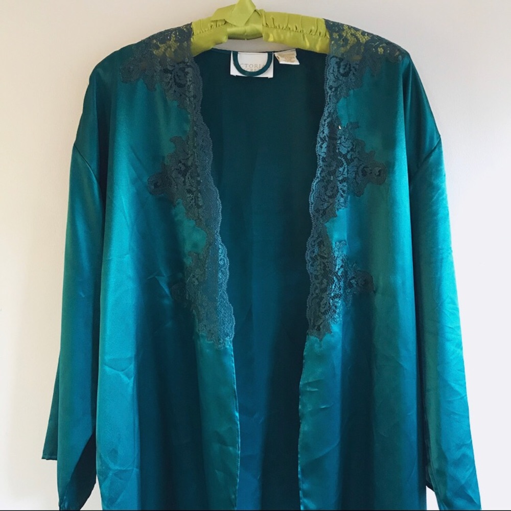 Victorias Secret Gold Label Vintage Teal Silk and Lace Robe